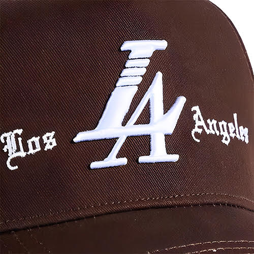 REFERENCE LA VIDA SNAPBACK CAP BROWN