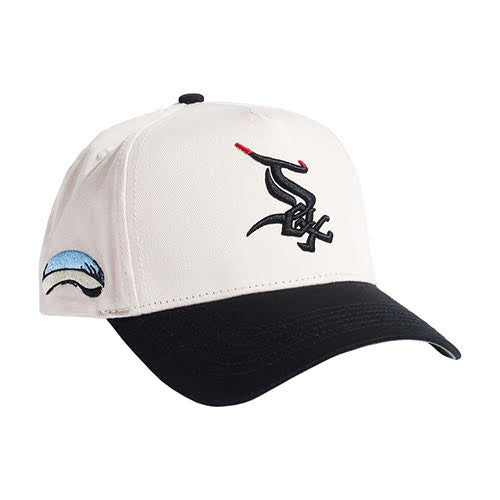 REFERENCE BULLSOX WAVY SNAPBACK CAP CREAM BLACK