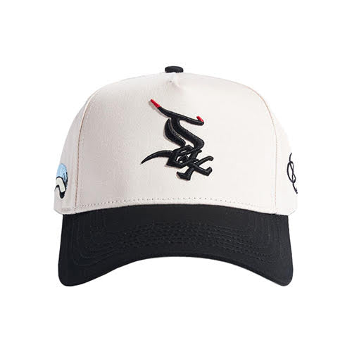 REFERENCE BULLSOX WAVY SNAPBACK CAP CREAM BLACK