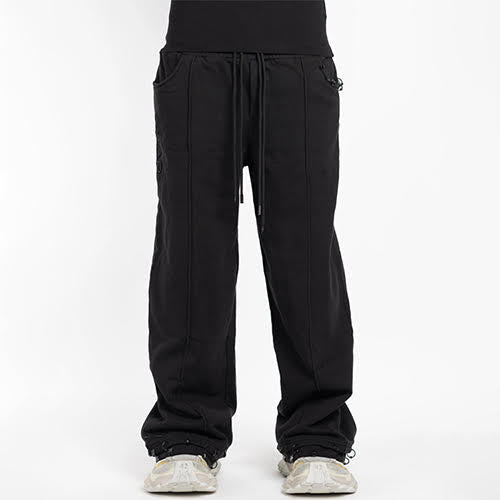 GUAPI ALL BLACK PIERCING SWEAT PANTS