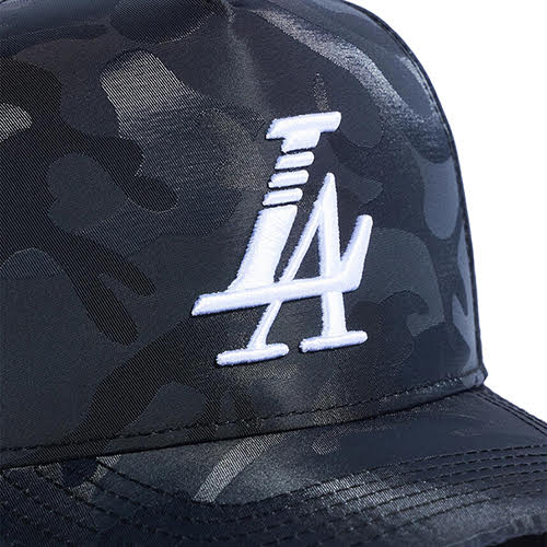 REFERENCE PARADISE LA SNAPBACK CAP BLACK CAMO