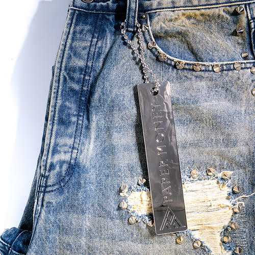 PAPER MONEY METAL HANG TAG