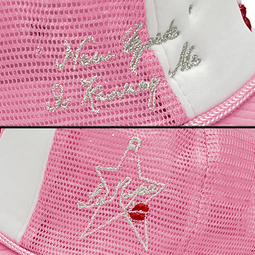 LA ROPA NY IS KISSING ME TRUCKER HAT WHITE/PINK