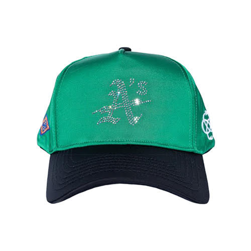 REFERENCE OAK CRYSTALS SNAPBACK CAP GREEN SATIN/BLACK
