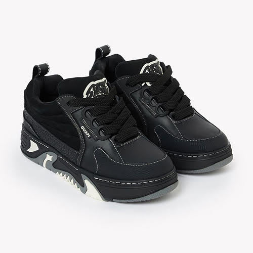 GUAPI OBSIDIAN BLACK SKATE STAR
