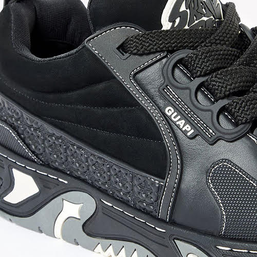 GUAPI OBSIDIAN BLACK SKATE STAR