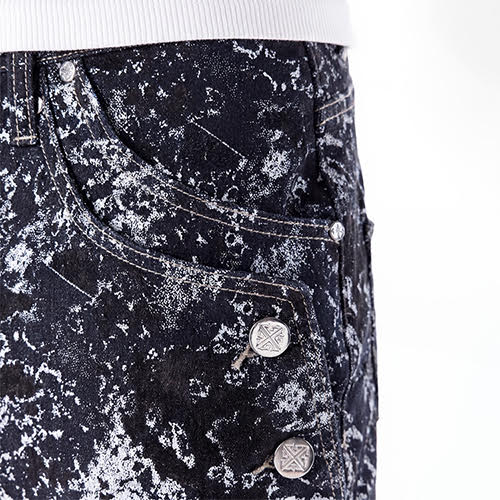 GUAPI OBSIDIAN BLACK LASER VELVET SHORTS