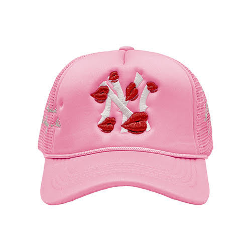 LA ROPA NY IS KISSING ME TRUCKER HAT PINK