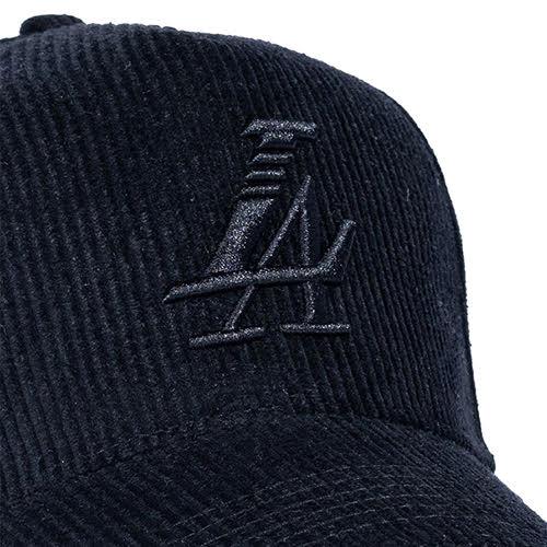 REFERENCE PARADISE LA CORDUROY SNAPBACK CAP BLACK/BLACK