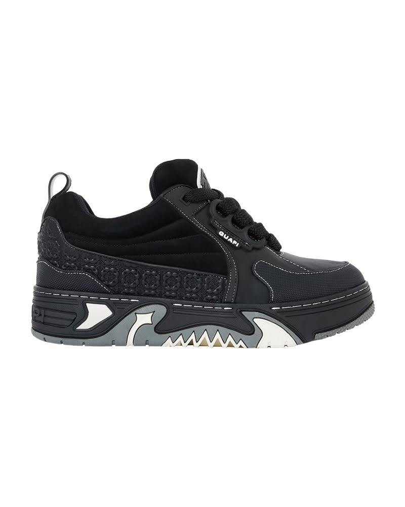GUAPI OBSIDIAN BLACK SKATE STAR